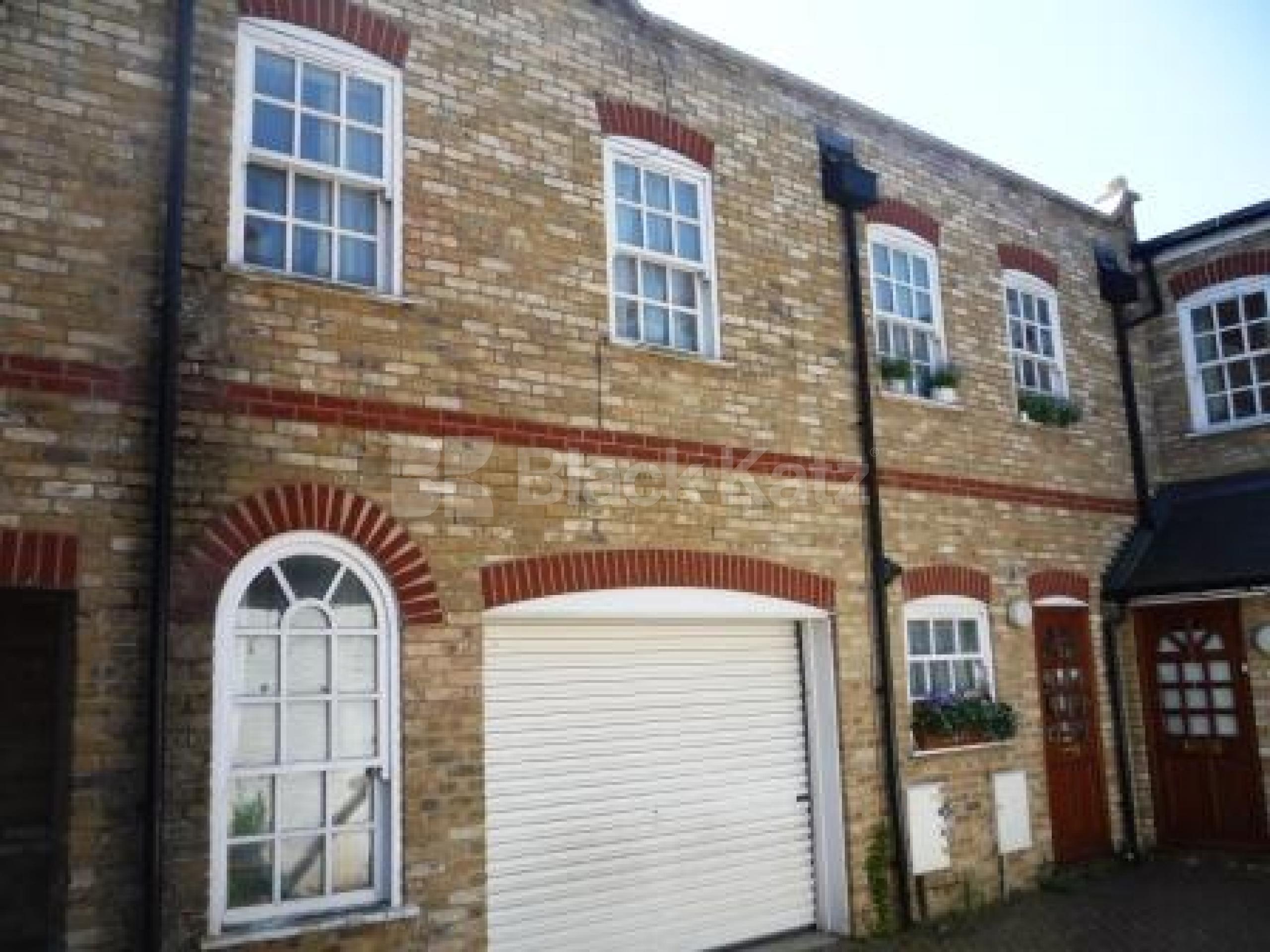 			2 Bedroom, 1 bath, 1 reception Mews House			 Hornsey High Street, The Mews, HORNSEY N8