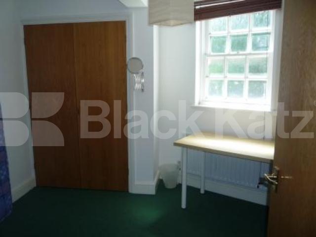 			2 Bedroom, 1 bath, 1 reception Mews House			 Hornsey High Street, The Mews, HORNSEY