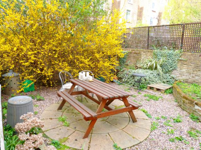 			NEW INSTRUCTION (Private Garden), 1 Bedroom, 1 bath, 1 reception Flat			 Ladbroke Grove, LADBROKE GROVE