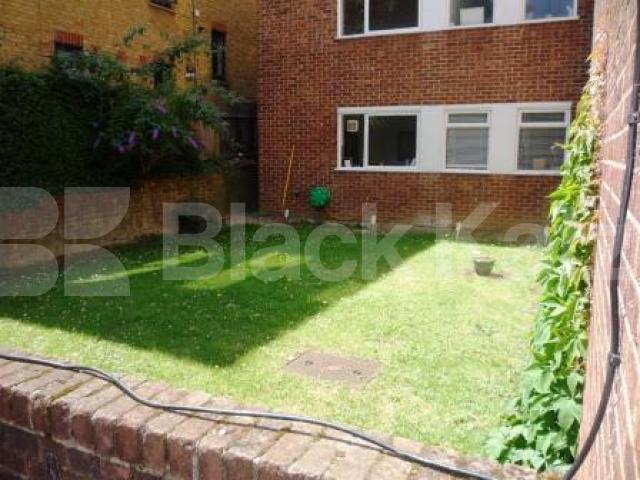 			2 Bedroom, 1 bath, 1 reception Flat			 Waverley Road, CROUCH END