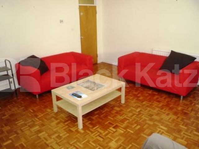 			2 Bedroom, 1 bath, 1 reception Flat			 Waverley Road, CROUCH END