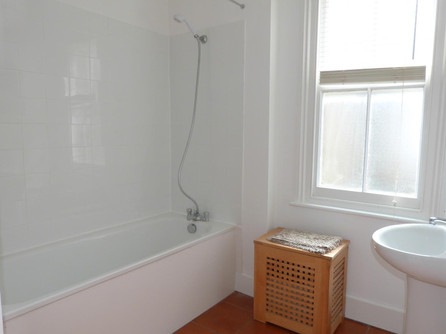 			NEWLY DECORATED, 2 Bedroom, 1 bath, 1 reception Flat			 Harvist Road, QUEENS PARK