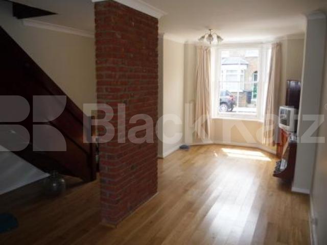 			LET!, 4 Bedroom, 1 bath, 1 reception House			 Fletton Road, BOUNDS GREEN