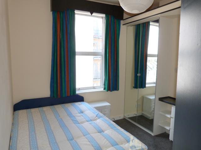 			2 Bedroom, 1 bath, 1 reception Flat			 Willesden Lane, KILBURN