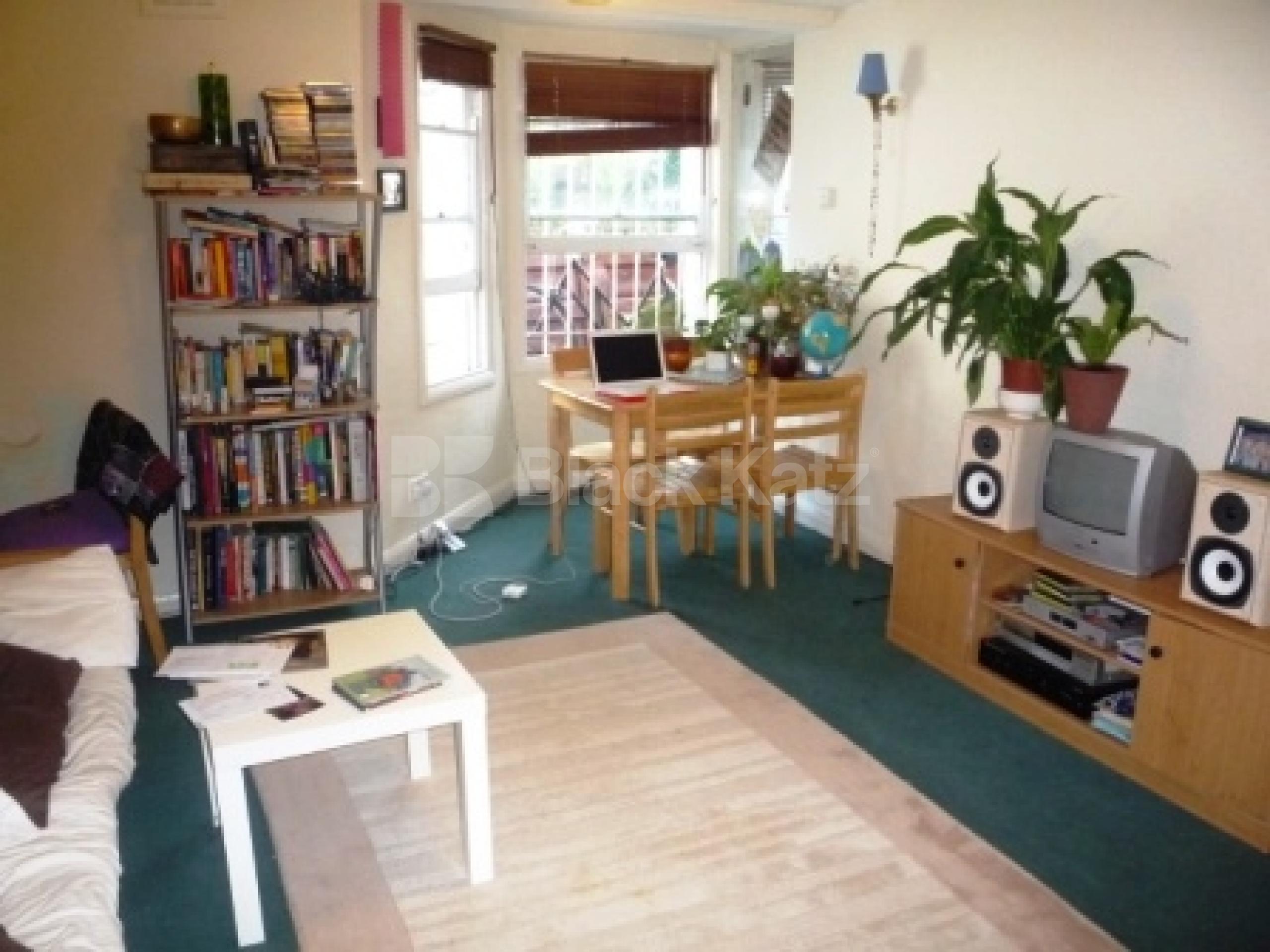 			2 Bedroom, 1 bath, 1 reception Flat			 Vartry Road, Seven Sisters N15