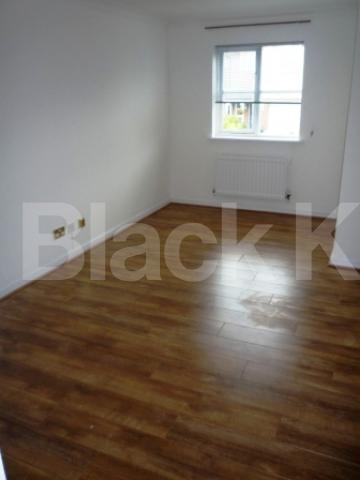 			LET!, 3 Bedroom, 1 bath, 1 reception House			 Osier Crescent, MUSWELL HILL N10