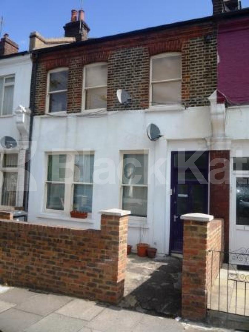 			LET, 2 Bedroom, 1 bath, 1 reception Flat			 Wetherill Road, MUSWELL HILL