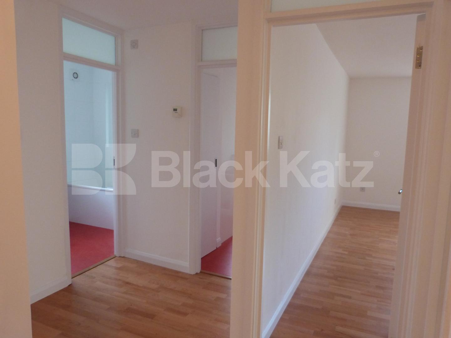 			Newly refurbished to a very high standard, 2 Bedroom, 1 bath, 1 reception Flat			 Waverley Road, Crouch End