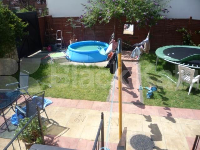 			2 Bedroom, 1 bath, 1 reception Flat			 Sydney Road, Muswel Hill