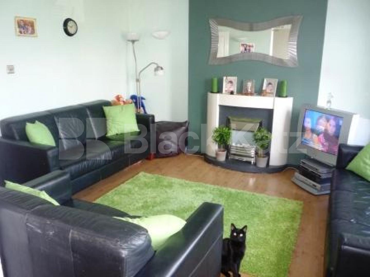 			2 Bedroom, 1 bath, 1 reception Flat			 Sydney Road, Muswel Hill