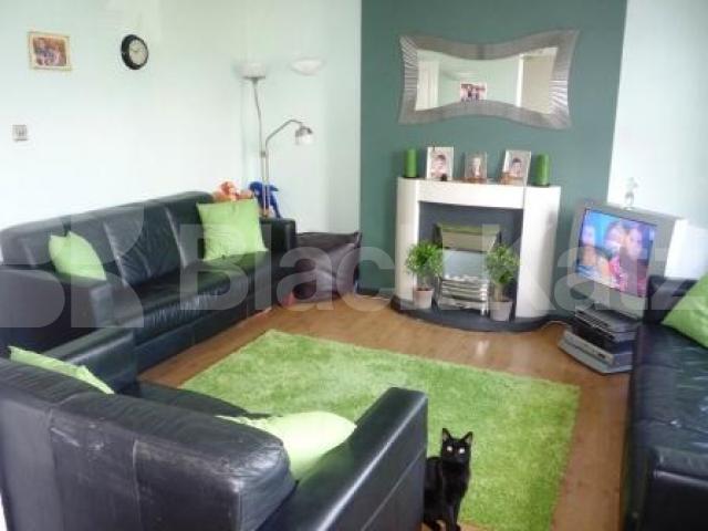 			2 Bedroom, 1 bath, 1 reception Flat			 Sydney Road, Muswel Hill