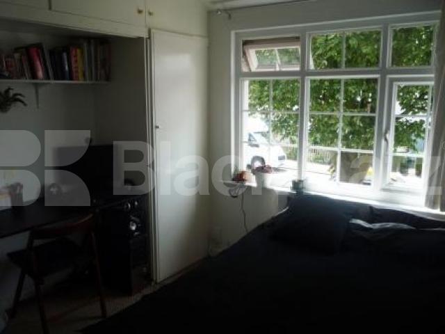 			LET!, 3 Bedroom, 1 bath, 1 reception House			 Steeds Road, MUSWELL HILL