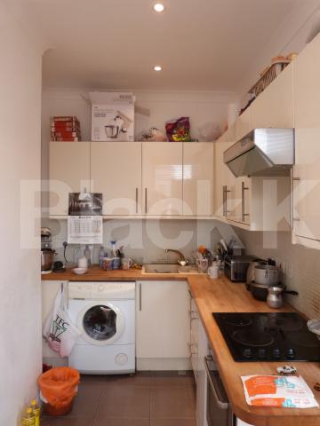 			Fabulous Views !, 2 Bedroom, 1 bath, 1 reception Flat			 Athenaeum Place, Muswell Hill