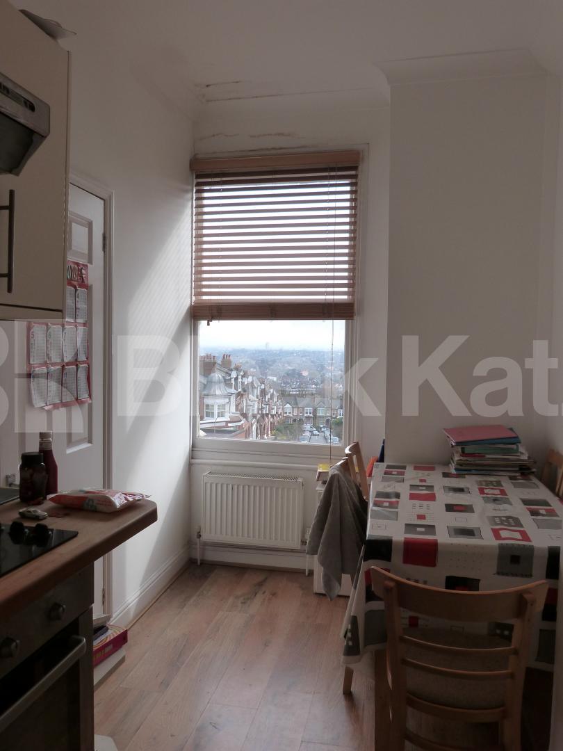 			Fabulous Views !, 2 Bedroom, 1 bath, 1 reception Flat			 Athenaeum Place, Muswell Hill