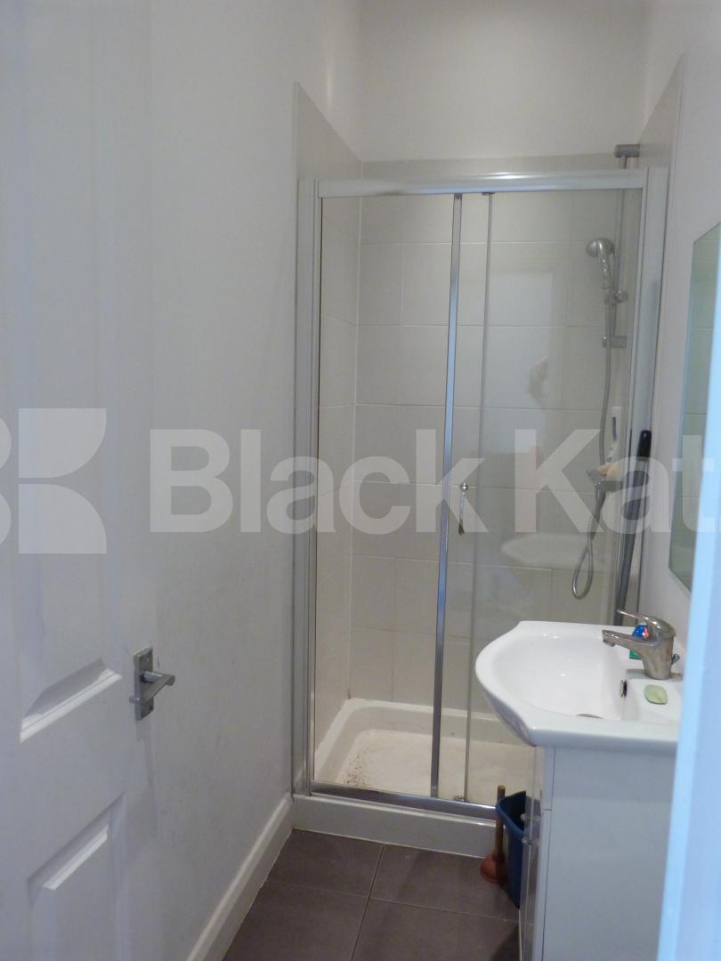 			Fabulous Views !, 2 Bedroom, 1 bath, 1 reception Flat			 Athenaeum Place, Muswell Hill