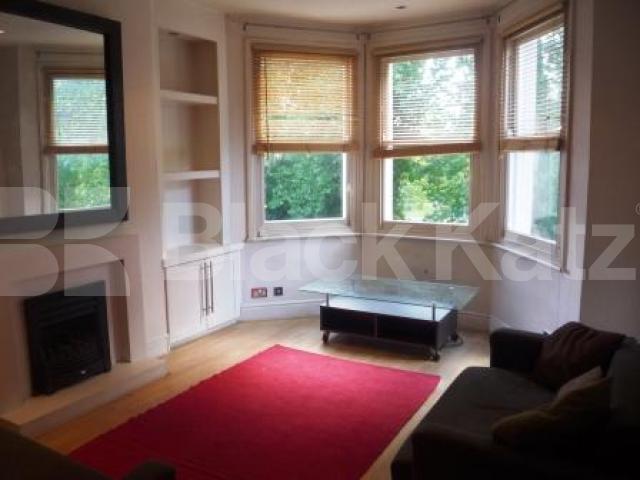 			3 Bedroom, 1 bath, 1 reception Flat			 Middle Lane, CROUCH END