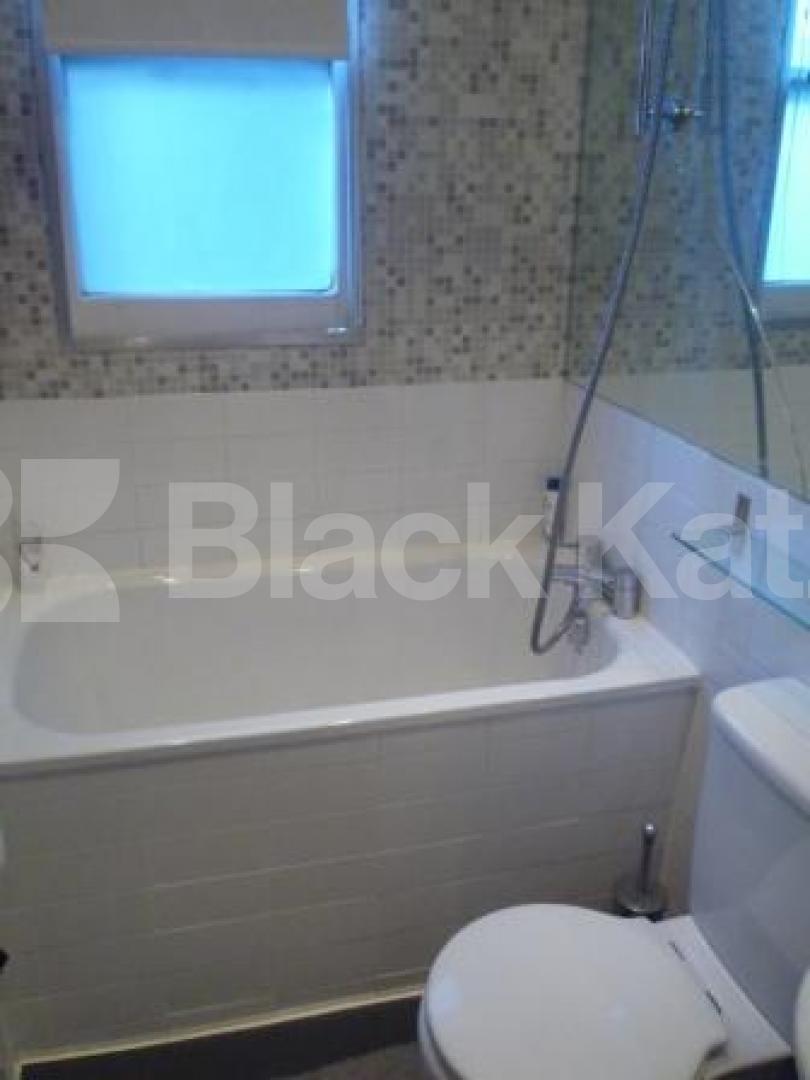 			3 Bedroom, 1 bath, 1 reception Flat			 Middle Lane, CROUCH END