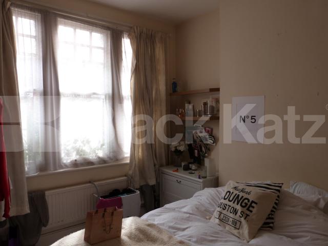 			MUST SEE! , 5 Bedroom, 1 bath, 1 reception House			 Felix Avenue, Crouch End