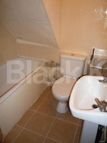 			GARDEN FLAT!, 3 Bedroom, 1 bath, 1 reception Ground Floor Flat			 Marlborough Road, Bounds Green