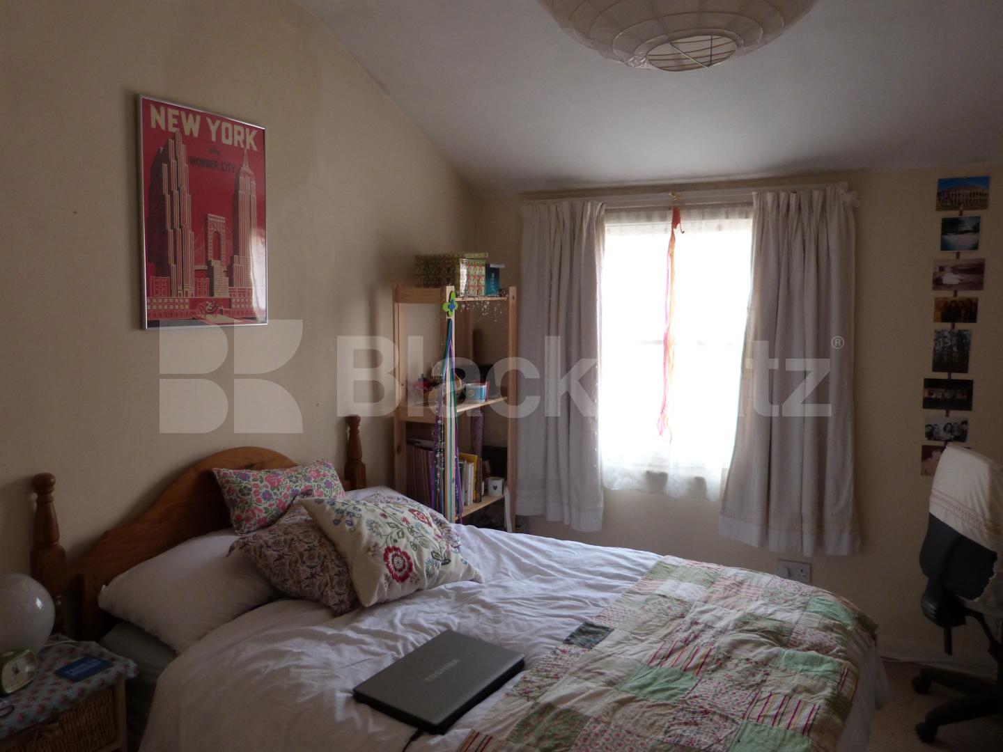 			MUST SEE! , 5 Bedroom, 1 bath, 1 reception House			 Felix Avenue, Crouch End