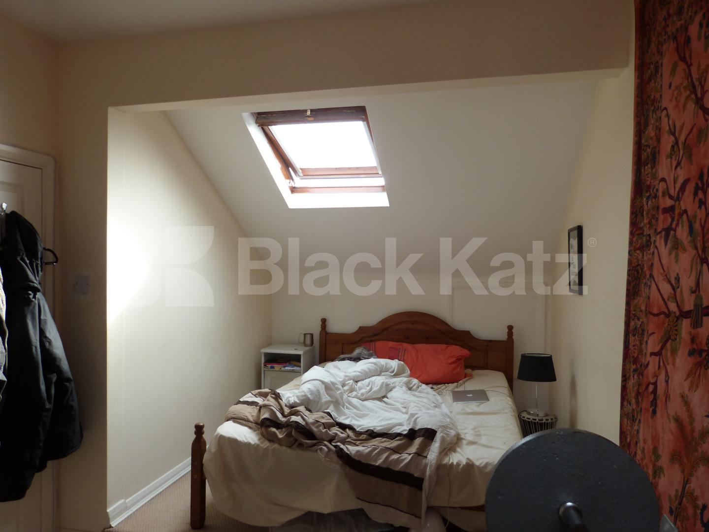 			MUST SEE! , 5 Bedroom, 1 bath, 1 reception House			 Felix Avenue, Crouch End