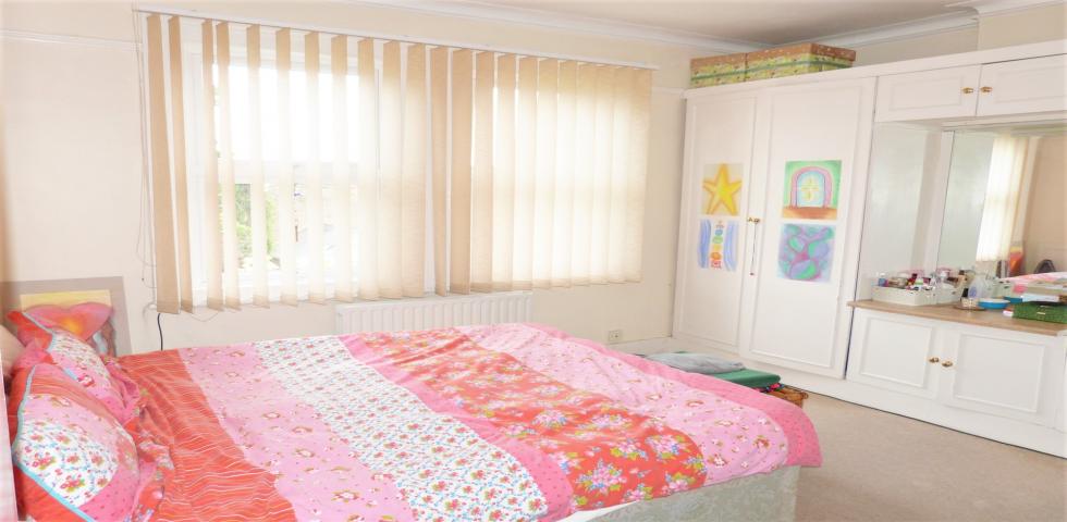 			NEW INSTRUCTION, 2 Bedroom, 1 bath, 1 reception Flat			 Quex Road, WEST HAMPSTEAD