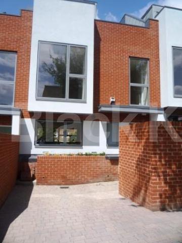 			LET!, 4 Bedroom, 1 bath, 1 reception House			 Sutton Road, Muswell Hill