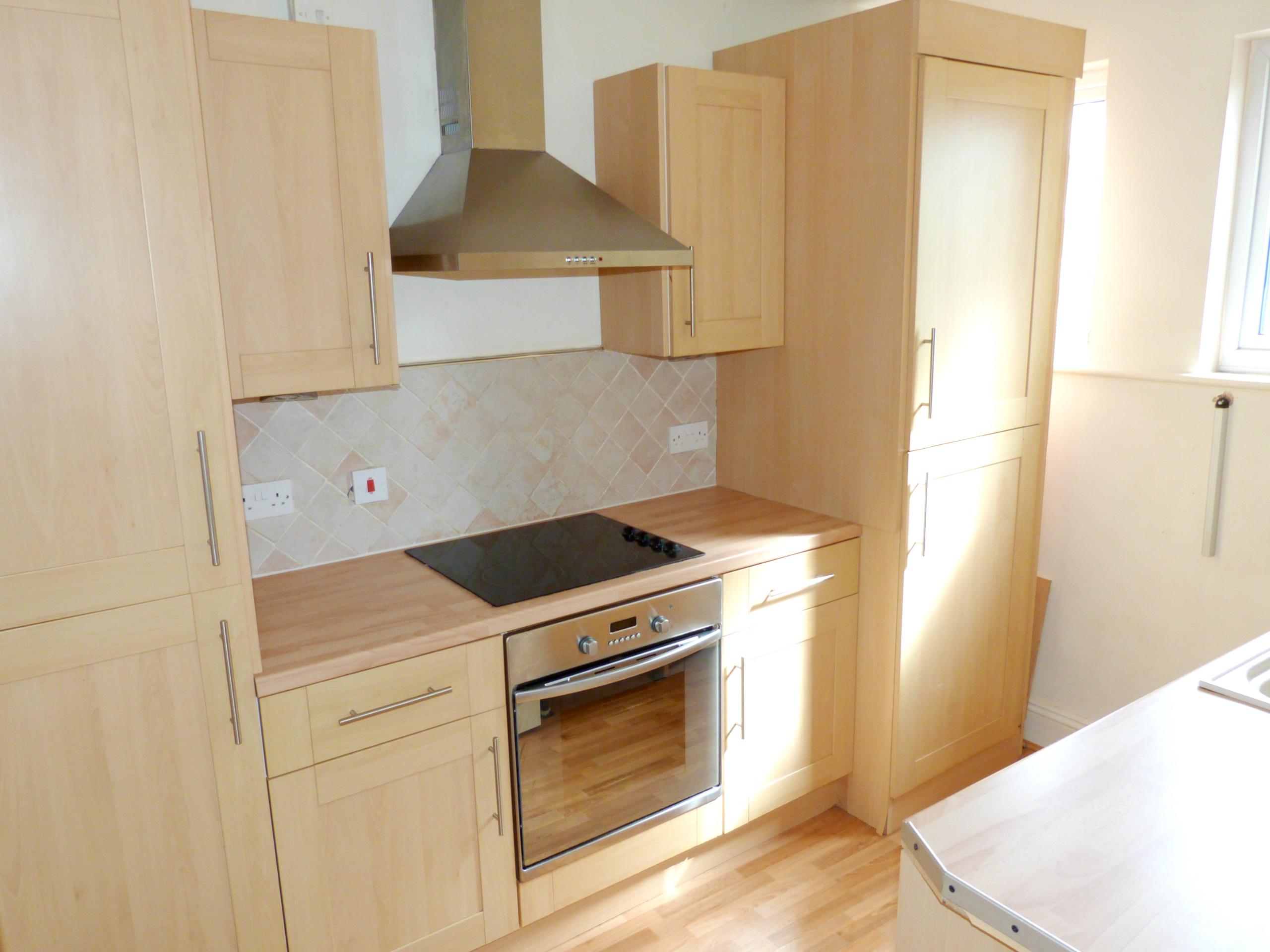 			2 Bedroom, 1 bath, 1 reception Flat			 North End Road, GOLDERS GREEN NW11