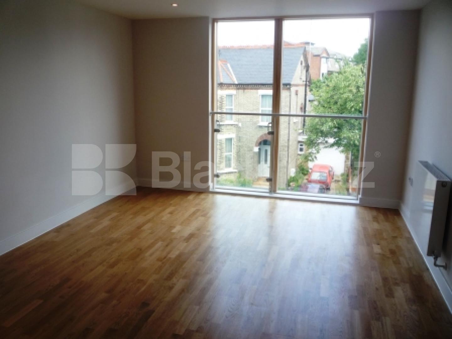 			LET!, 2 Bedroom, 1 bath, 1 reception Flat			 Sutton Road, Muswell Hill