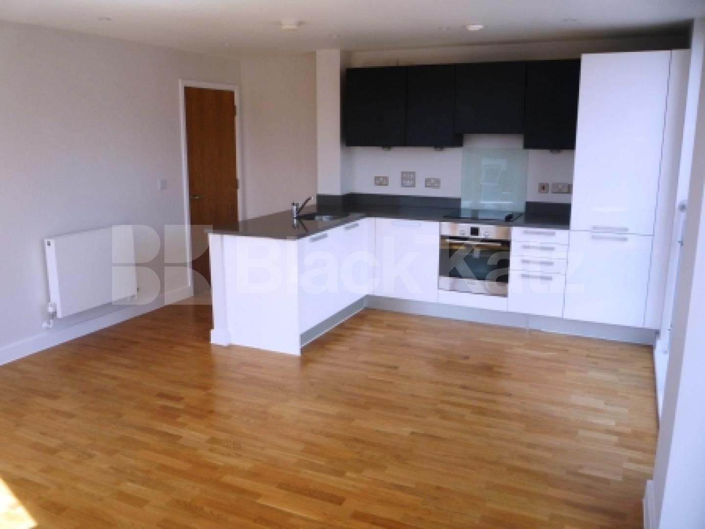 			LET!, 2 Bedroom, 1 bath, 1 reception Flat			 Sutton Road, Muswell Hill