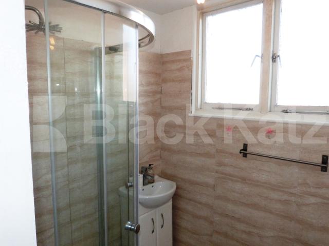 			Great 2 Bed Garden Flat, 2 Bedroom, 1 bath, 1 reception Flat			 Harvey Road, Crouch End