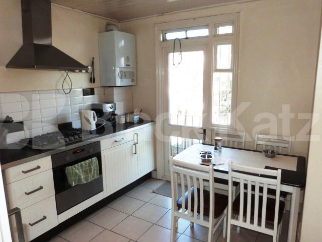 			Great 2 Bed Garden Flat, 2 Bedroom, 1 bath, 1 reception Flat			 Harvey Road, Crouch End