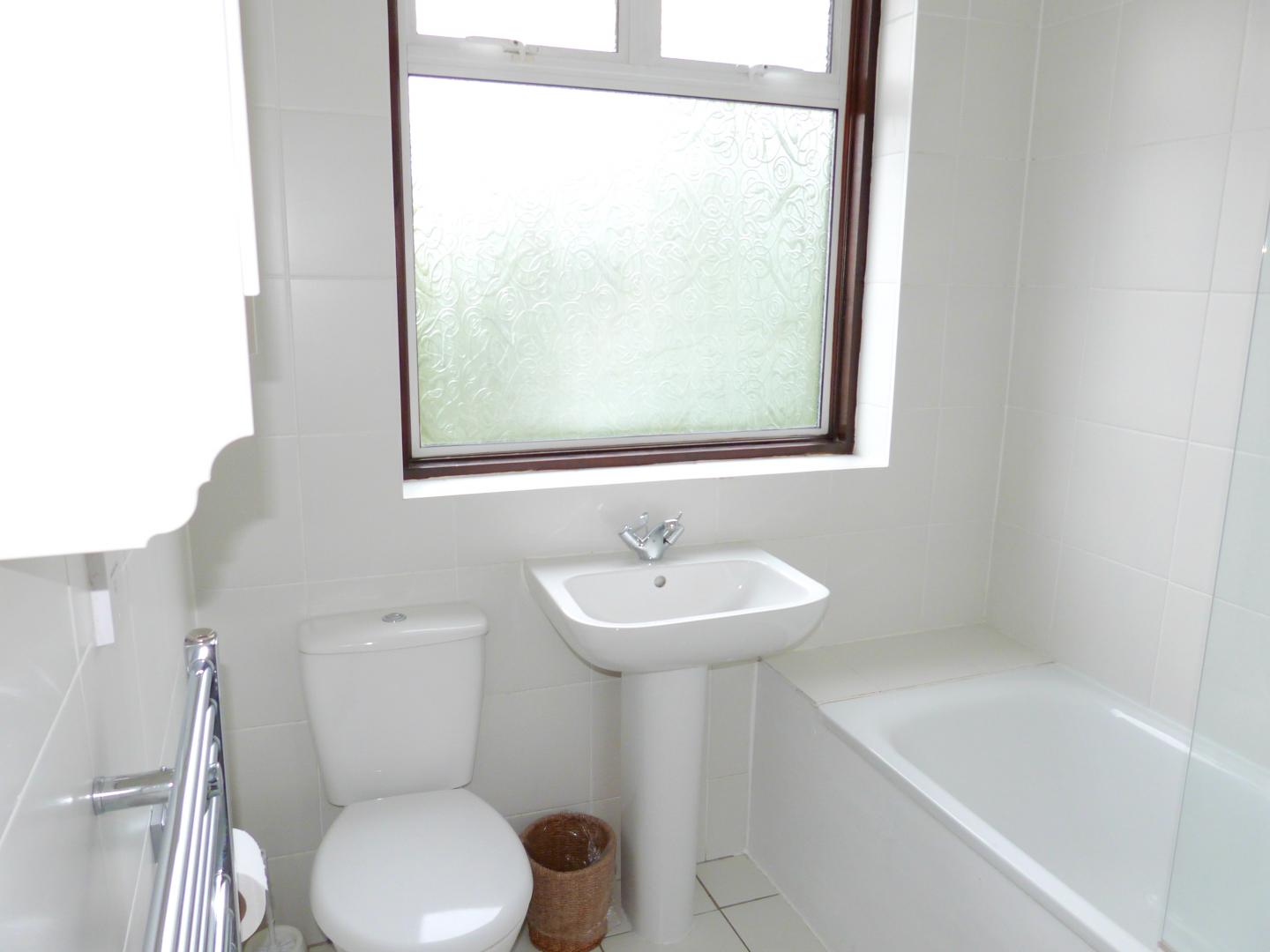 			NEW INSTRUCTION, 4 Bedroom, 1 bath, 1 reception Flat			 Leigh Gardens, Kensal Rise