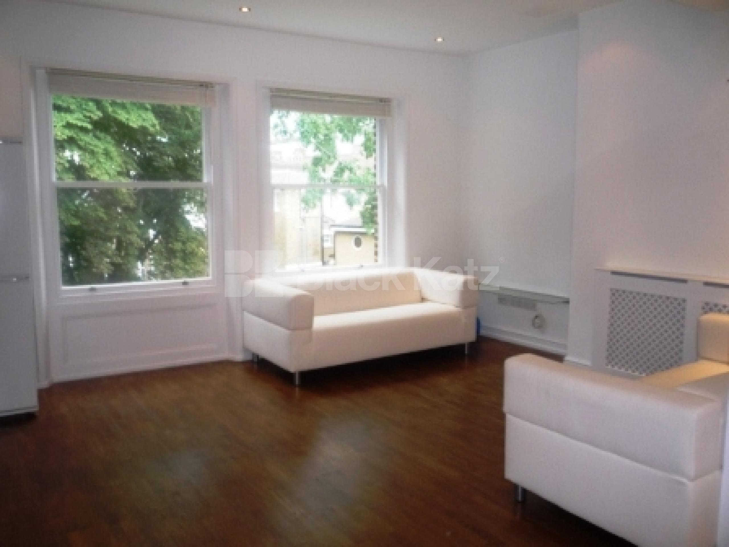 			NEW!! VIEWINGS HIGHLY RECOMMENDED!, 2 Bedroom, 1 bath, 1 reception Flat			 Hornsey Lane, CROUCH END N6 N6