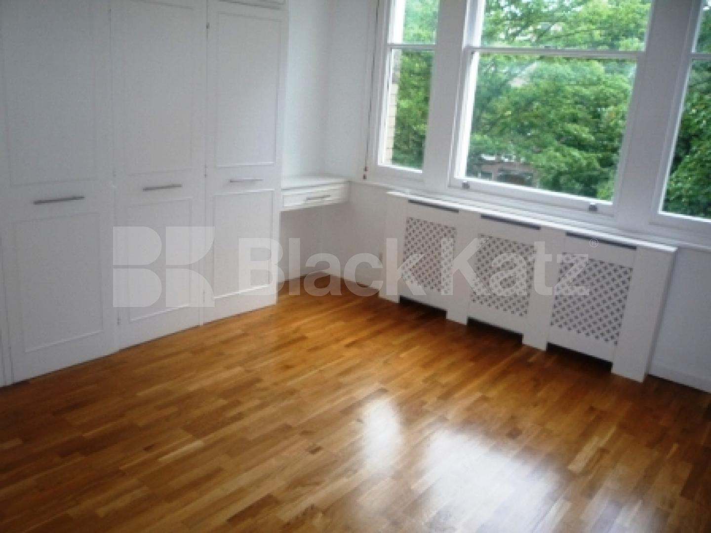 			NEW!! VIEWINGS HIGHLY RECOMMENDED!, 2 Bedroom, 1 bath, 1 reception Flat			 Hornsey Lane, CROUCH END N6