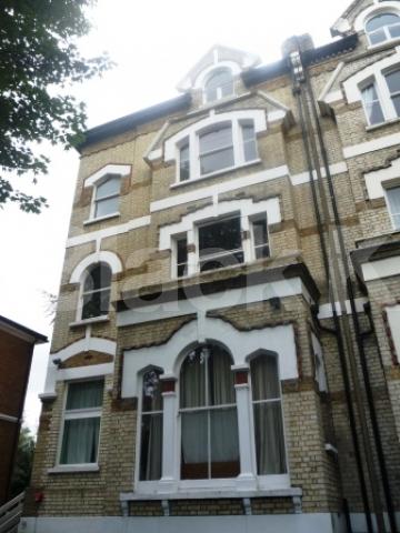 			NEW!! VIEWINGS HIGHLY RECOMMENDED!, 2 Bedroom, 1 bath, 1 reception Flat			 Hornsey Lane, CROUCH END N6