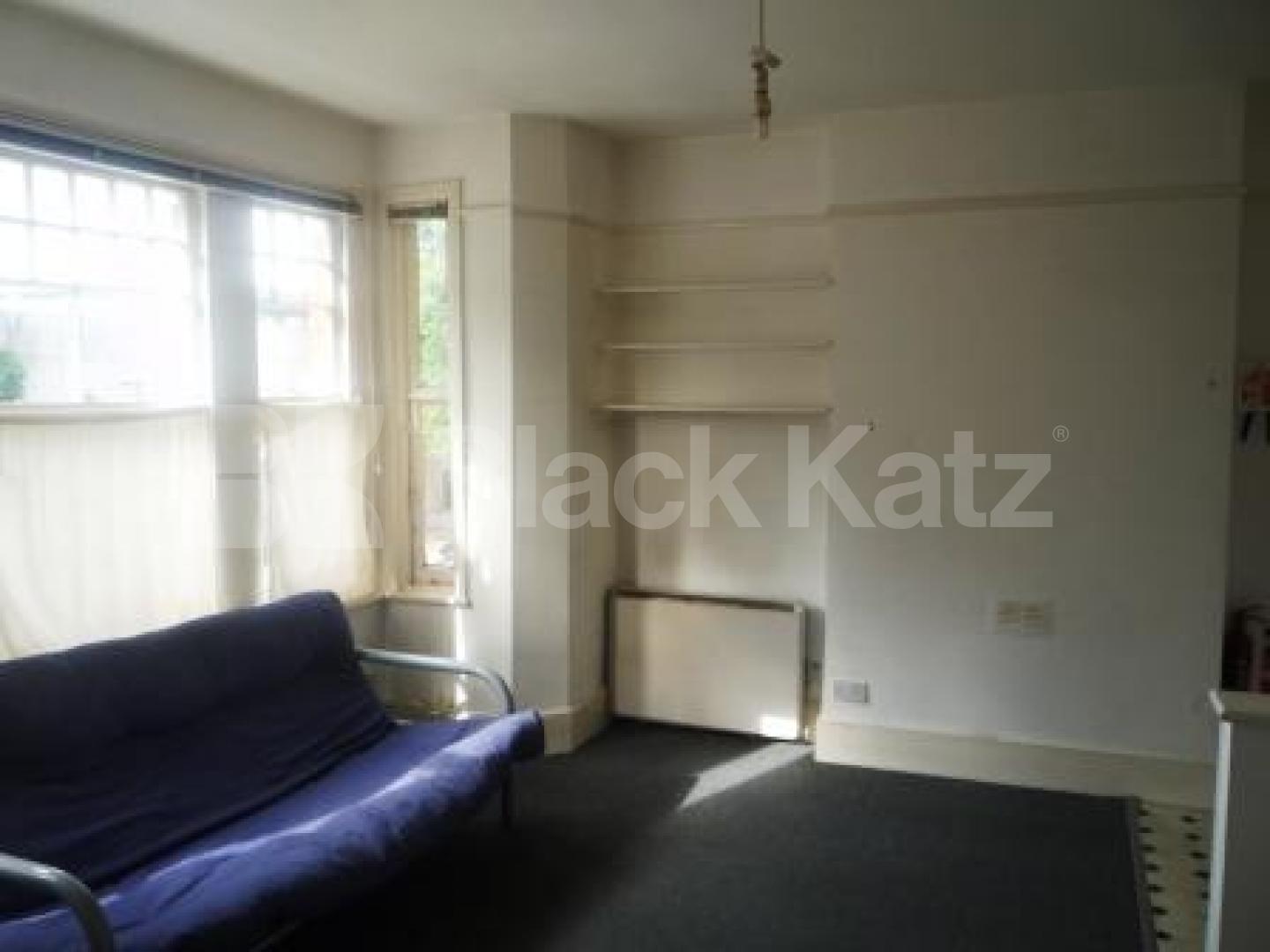 			Studio Apartment, 1 bath, 1 reception Studio			 Haringey Park, CROUCH END