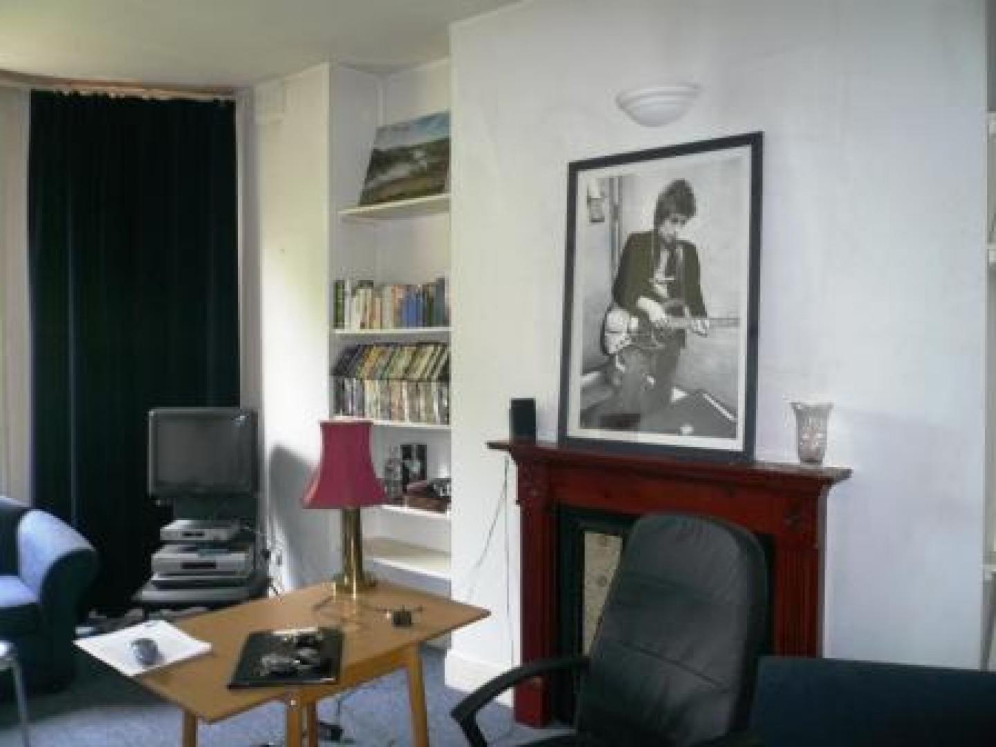 			2 Bedroom, 1 bath, 1 reception House			 Hazelmere Road, KILBURN