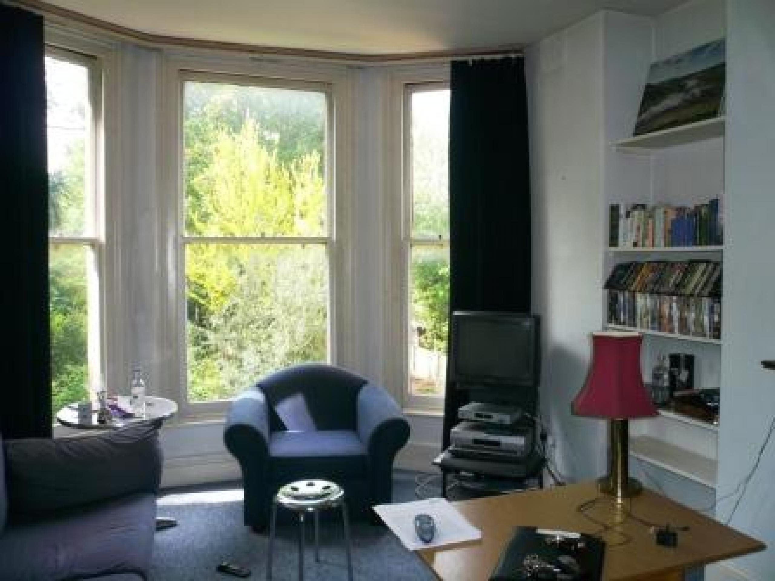 			2 Bedroom, 1 bath, 1 reception House			 Hazelmere Road, KILBURN NW6