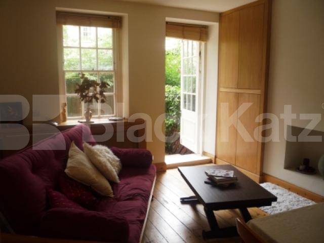 			1 Bedroom, 1 bath, 1 reception Ground Floor Flat			 Crouch Hill, CROUCH END