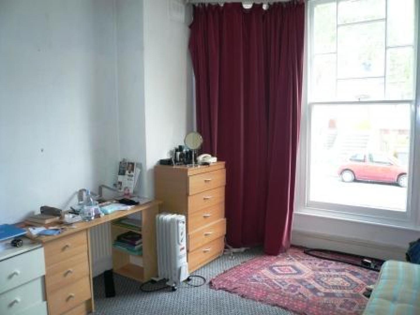 			2 Bedroom, 1 bath, 1 reception House			 Hazelmere Road, KILBURN