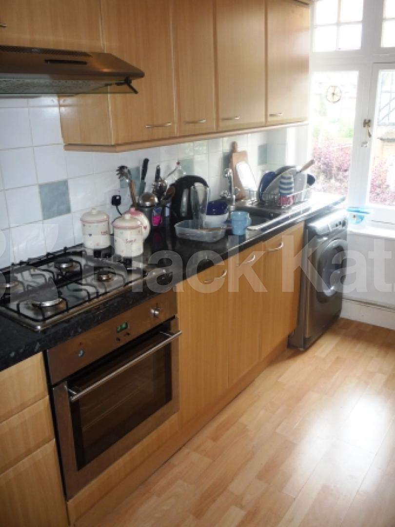 			Available in September!, 2 Bedroom, 1 bath, 1 reception Flat			 Birchington Road, CROUCH END