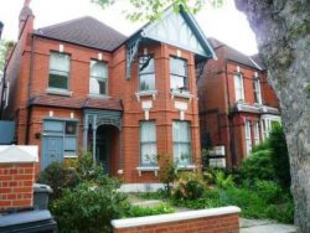 			NEW INSTRUCTION, 2 Bedroom, 1 bath, 1 reception Flat			 Dartmouth Road, KILBURN/BRONDESBURY