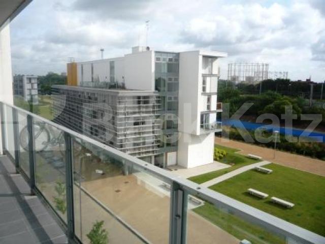 			LET BY BLACK KATZ!, 2 Bedroom, 1 bath, 1 reception Flat			 New River VIllage, CROUCH END