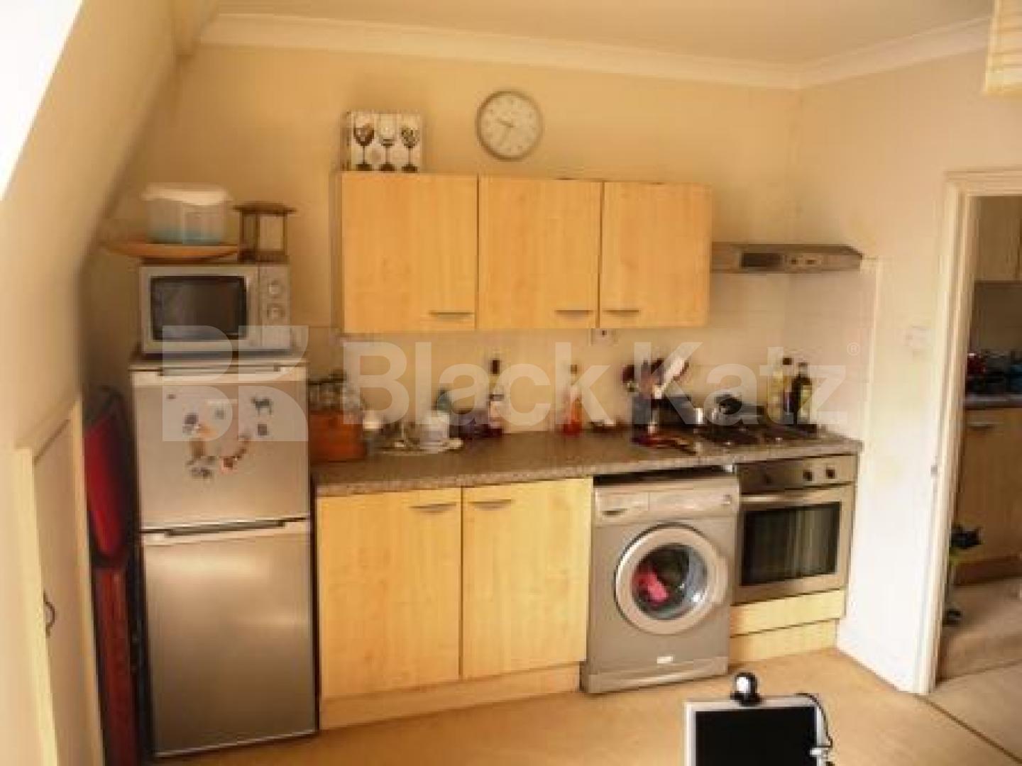 			1 Bedroom, 1 bath, 1 reception Flat			 Topsfield Parade, Crouch End