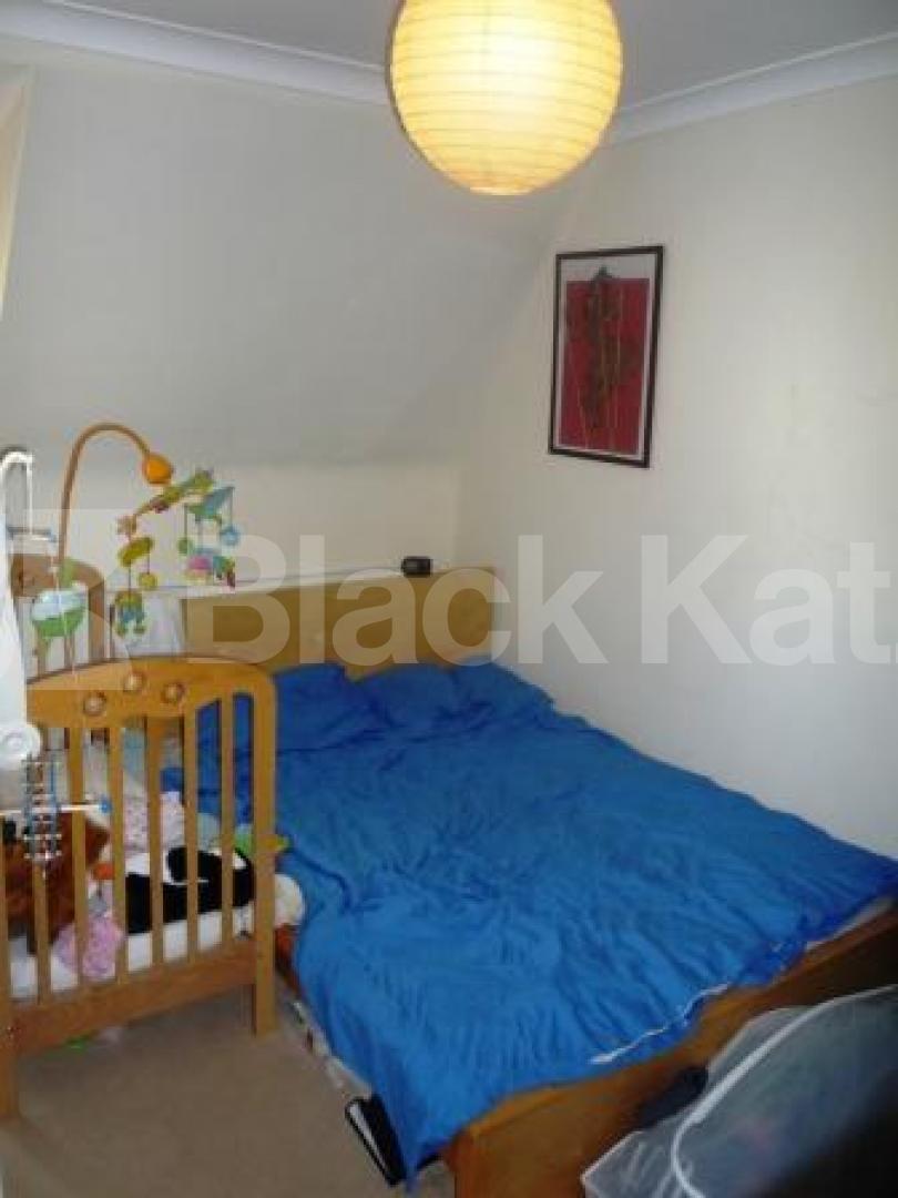 			1 Bedroom, 1 bath, 1 reception Flat			 Topsfield Parade, Crouch End