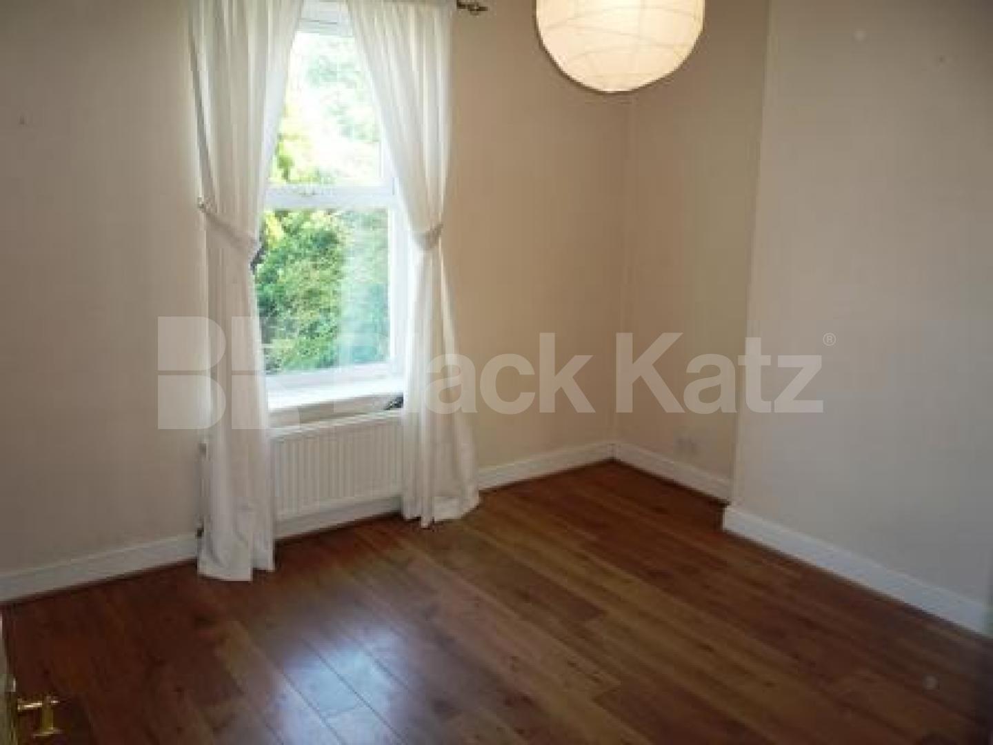 			LET!, 2 Bedroom, 1 bath, 1 reception Ground Floor Flat			 Long Lane, East Finchley