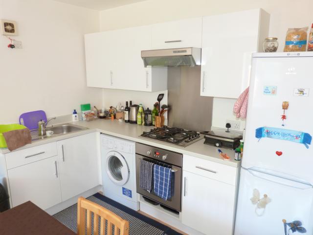 			1 Bedroom, 1 bath, 1 reception Flat			 Kilburn High Road, KILBURN