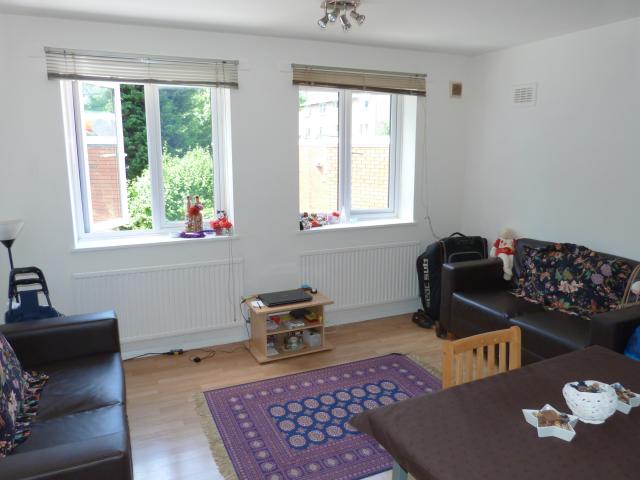 			1 Bedroom, 1 bath, 1 reception Flat			 Kilburn High Road, KILBURN