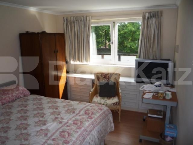 			1 Bedroom, 1 bath, 1 reception Flat			 Alexandra Grove, North Finchley
